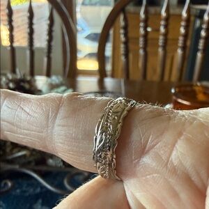 Elegant Silver Women's Ring